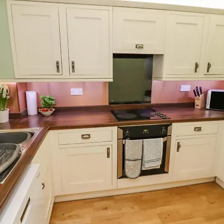 Riverbank View Ferienhaus